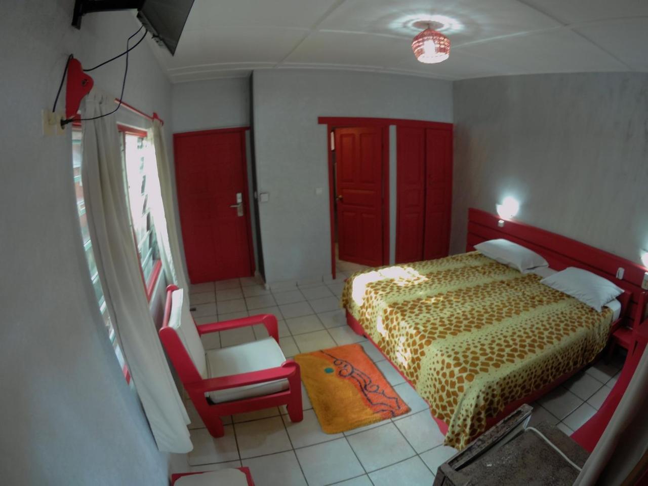 Hotel Napoleon Lagune Lome Exterior photo